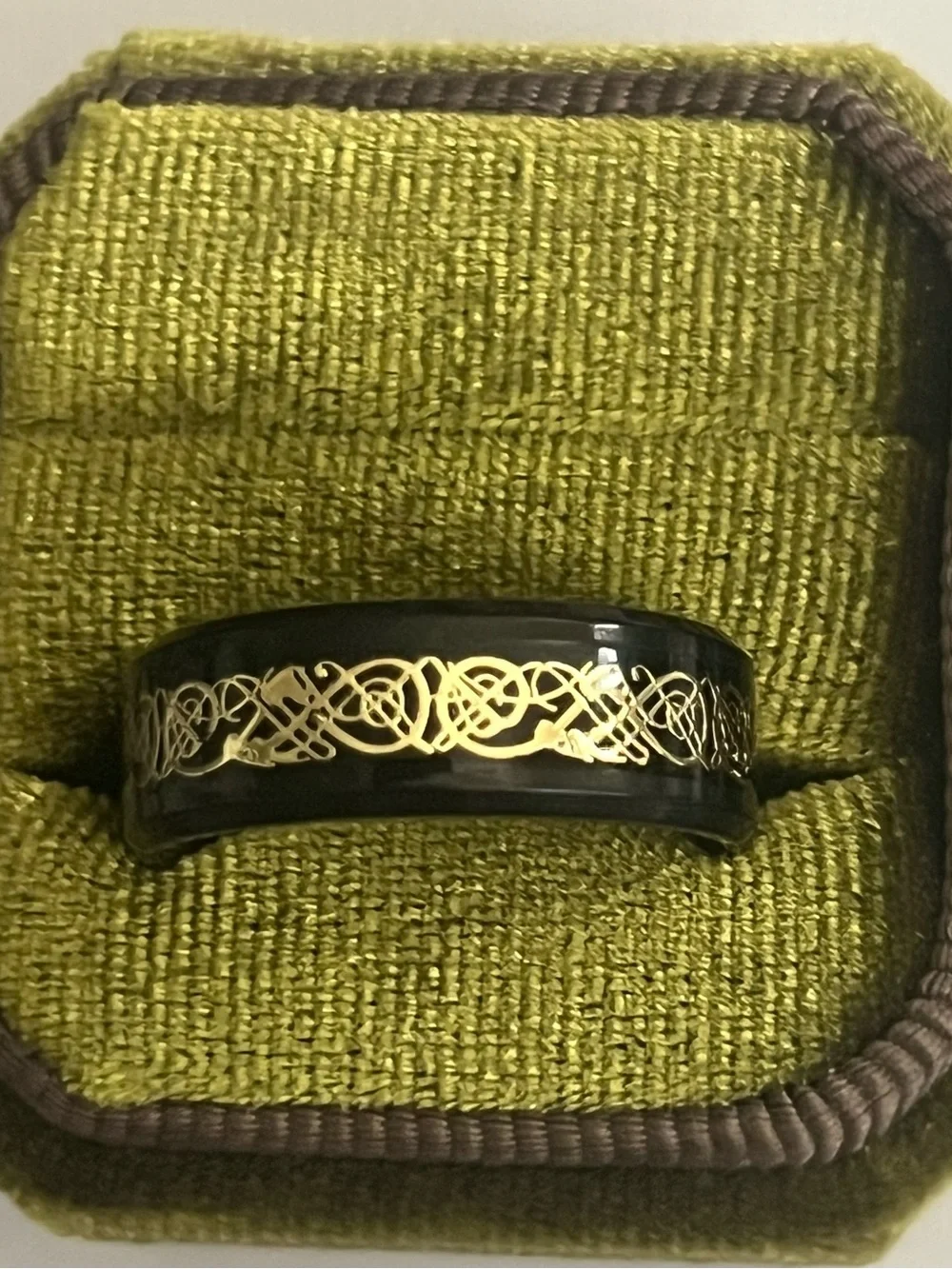 Men’s Titanium Steel Black/Gold Celtic Design Polished Finish 8mm Band Size 11